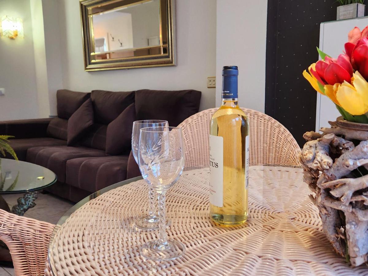 Yumbo Queen Apartment San Bartolomé Екстериор снимка